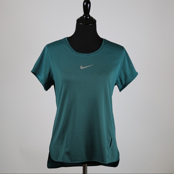 Nike AeroReact Women's Running Top - Picture 2 of 7